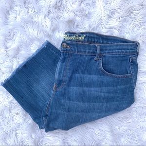 〰️Old Navy〰️ Sweetheart/Bermuda Jean Shorts